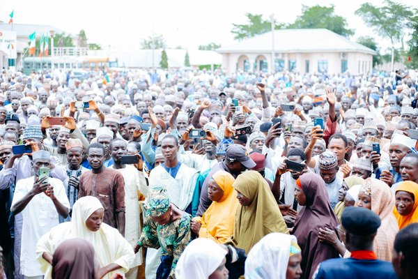 Investissez dans l'avenir avec photo ecologie et ses panneaux solaires